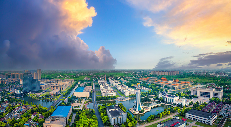 揚子江新年獻詞|穩中求進，揚帆駛向新航程
