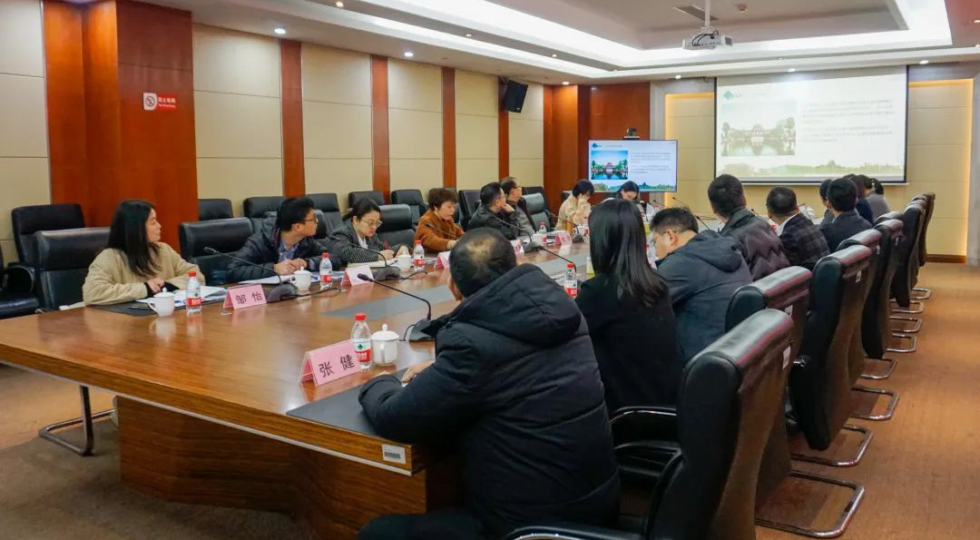 四川省食品藥品審查評價及安全監測中心主任杜宇一行蒞臨揚子江四川生產基地調研指導